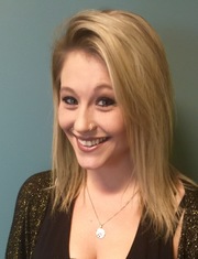 photo of Aja Searls, Stylist